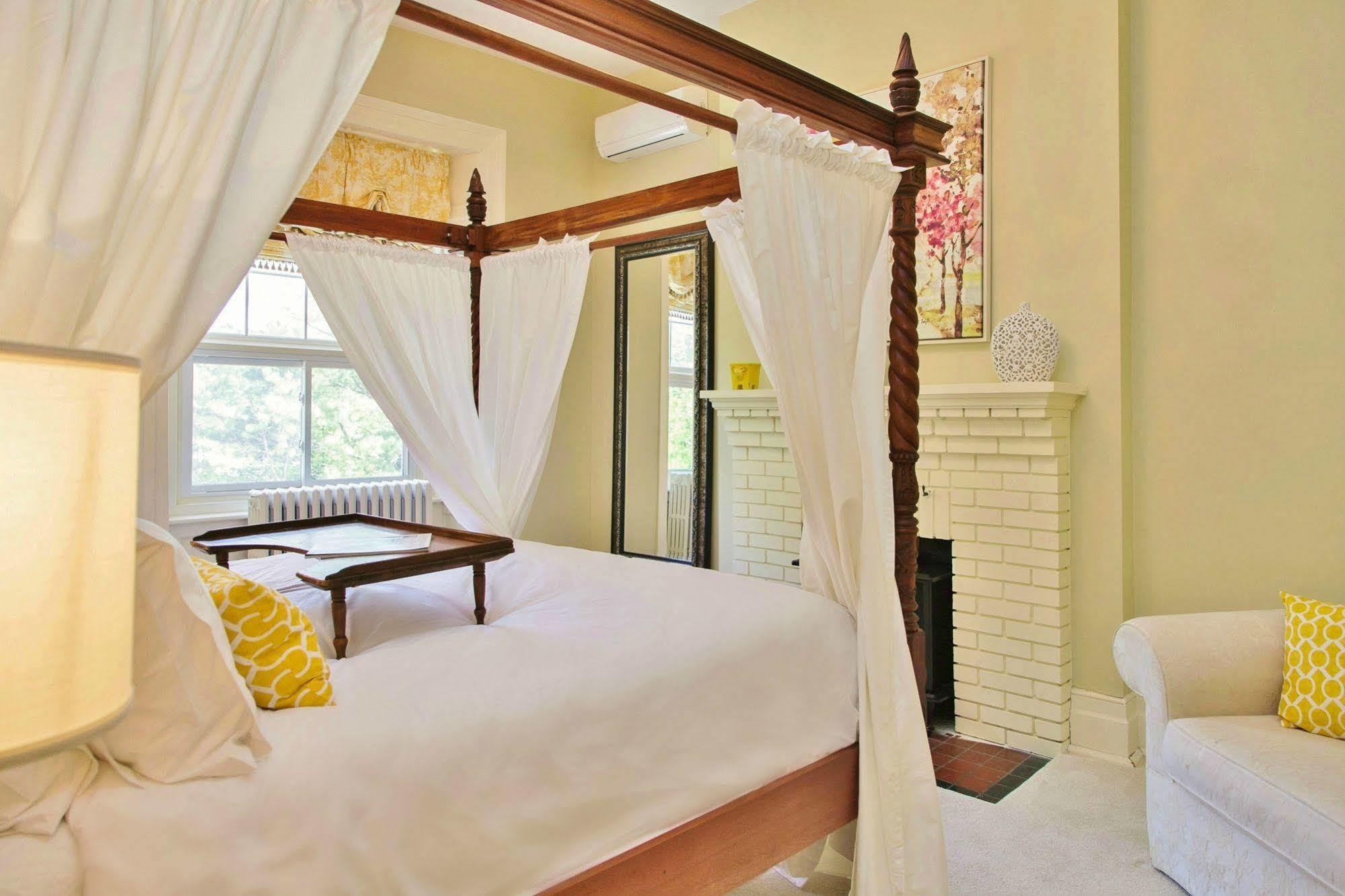 קינגסטון All Suites Whitney Manor מראה חיצוני תמונה